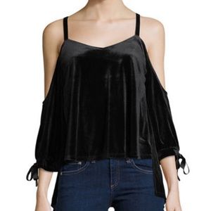 NWOT Romeo+Juliet cold-shoulder black velvet top